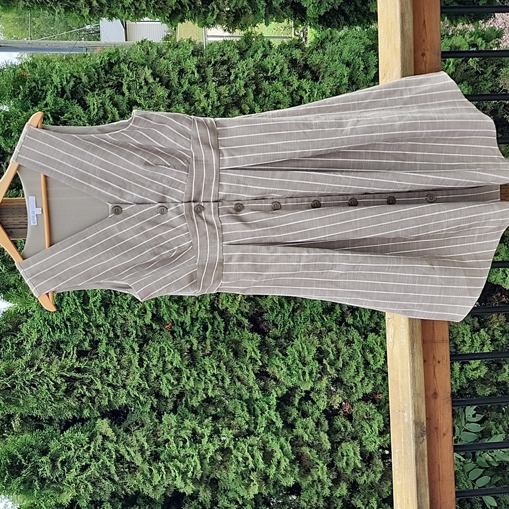CLEO Size 14 Striped Sleeveless Dress